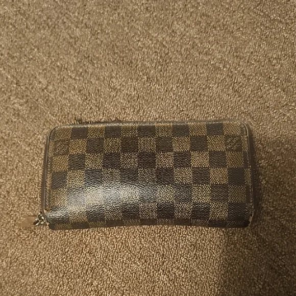 Louis Vuitton Damier Wallet (project) - Picture 1 of 8